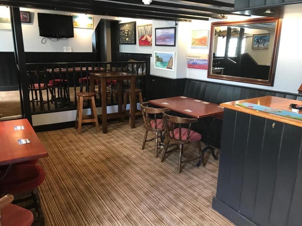 The Swordfish Inn Penzance Esterno foto